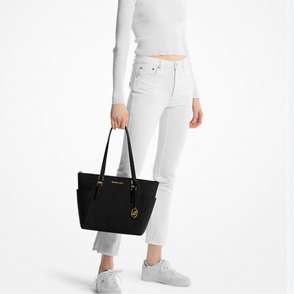 Jet Set Travel Large Saffiano Leather Tote Bag - Picture 2 of 13